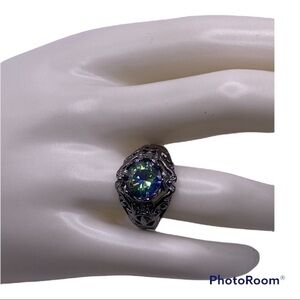 Very Cool Green Zircon Black Gun Metal Ring! Size 8! BEAUTIFUL!